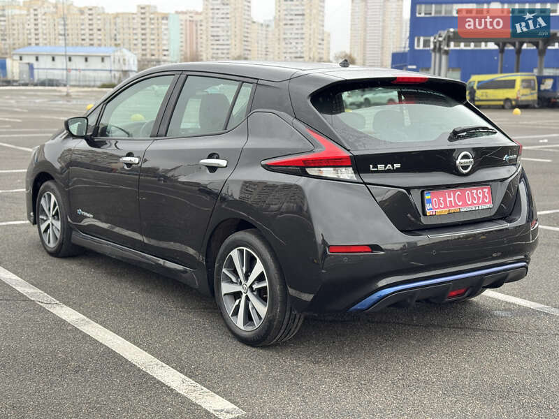Хэтчбек Nissan Leaf 2018 в Киеве