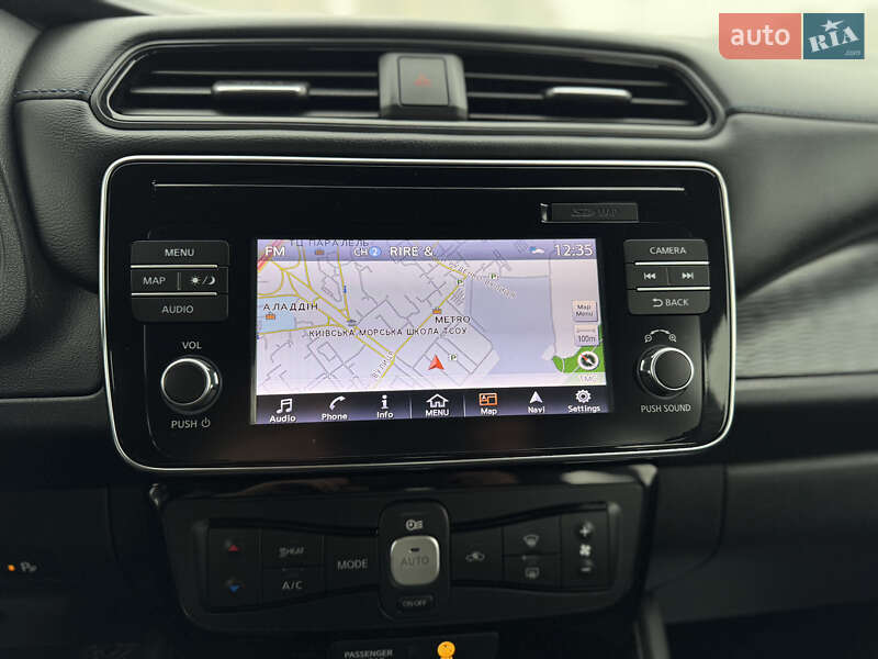 Хэтчбек Nissan Leaf 2018 в Киеве