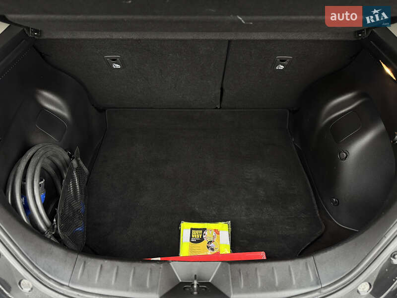 Хэтчбек Nissan Leaf 2018 в Киеве