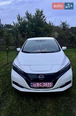 Хэтчбек Nissan Leaf 2023 в Полтаве