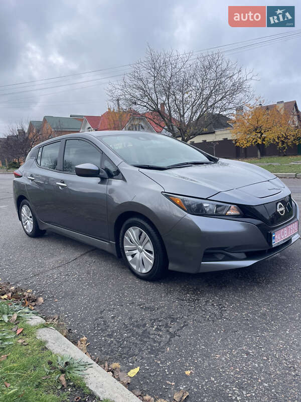 Хэтчбек Nissan Leaf 2024 в Кременчуге фото 5 Хэтчбек Nissan Leaf 2024 в Кременчуге
