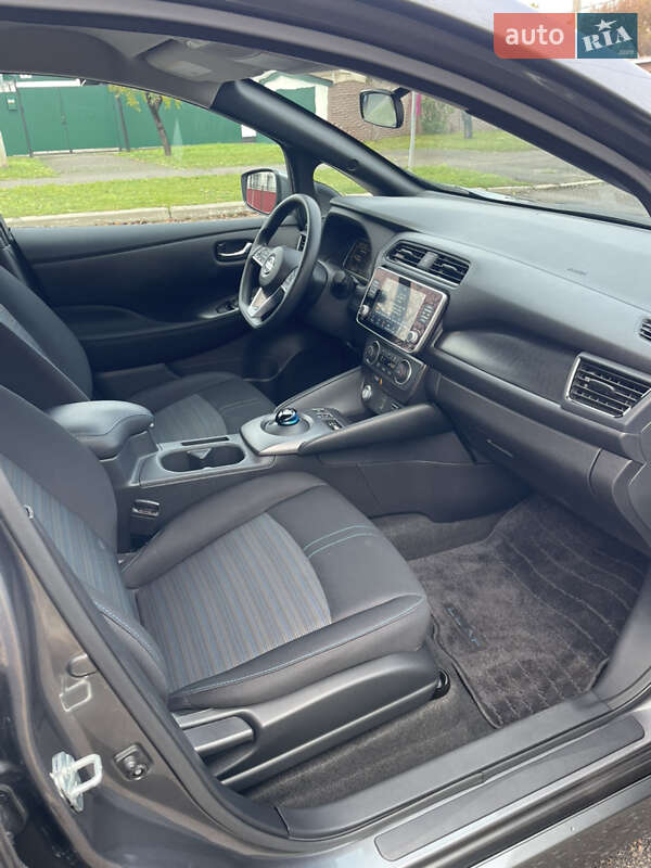 Хэтчбек Nissan Leaf 2024 в Кременчуге фото 12 Хэтчбек Nissan Leaf 2024 в Кременчуге