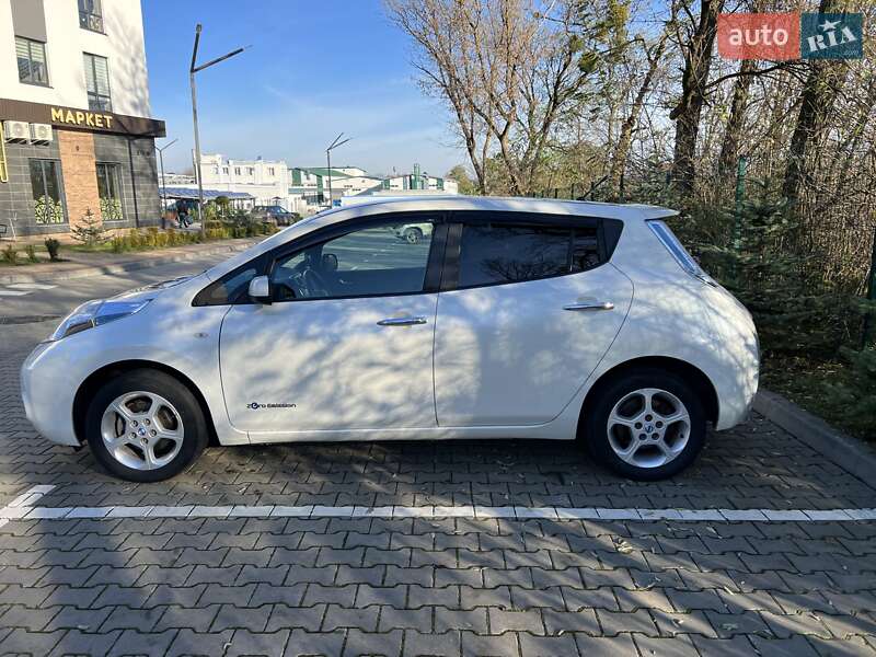 Хэтчбек Nissan Leaf 2013 в Луцке фото 3 Хэтчбек Nissan Leaf 2013 в Луцке