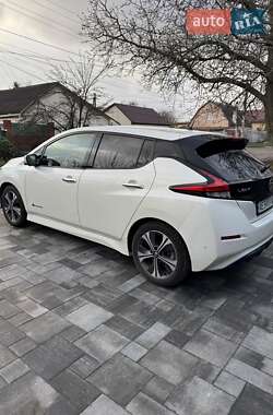 Хэтчбек Nissan Leaf 2019 в Днепре