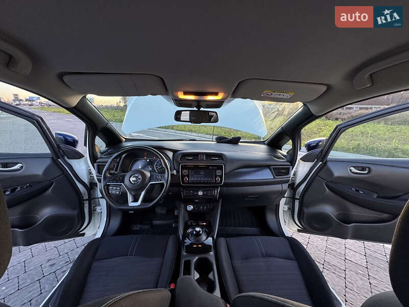 Хэтчбек Nissan Leaf 2018 в Львове