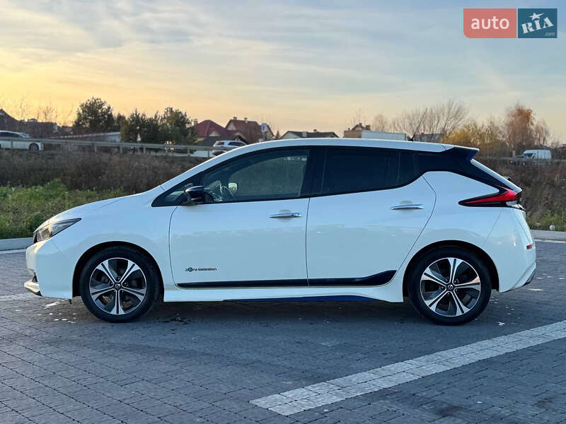 Хэтчбек Nissan Leaf 2018 в Львове