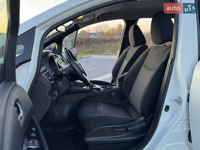 Хэтчбек Nissan Leaf 2018 в Львове