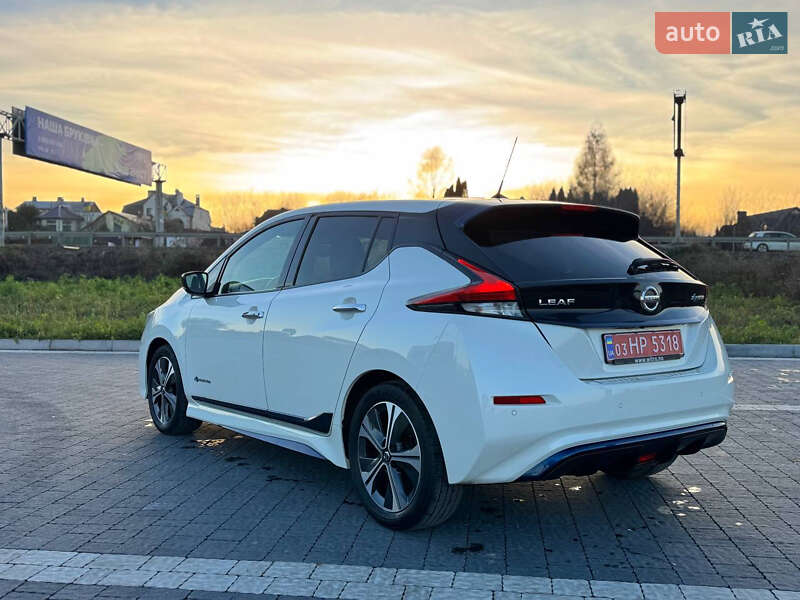 Хэтчбек Nissan Leaf 2018 в Львове