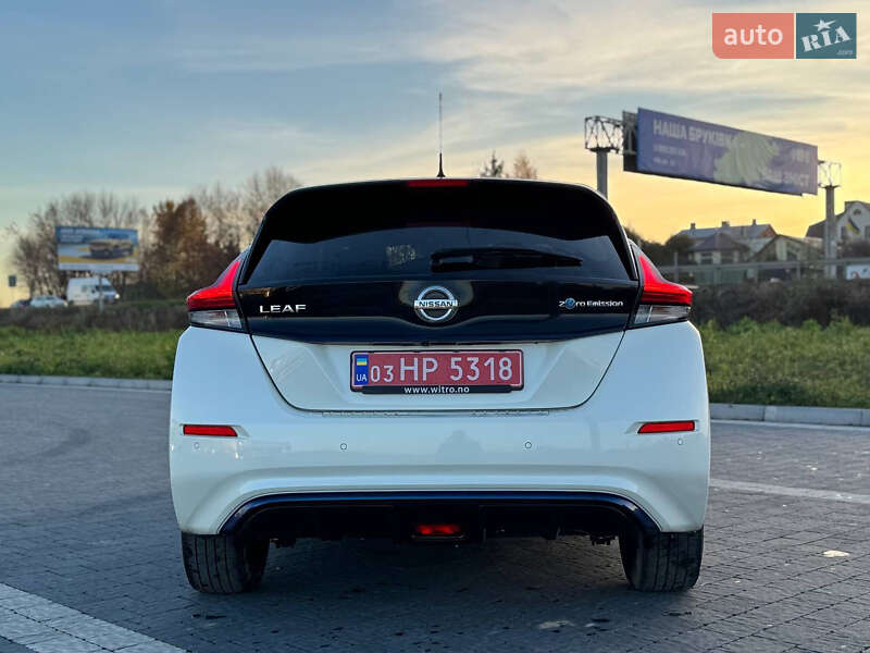 Хэтчбек Nissan Leaf 2018 в Львове