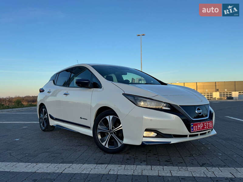 Хэтчбек Nissan Leaf 2018 в Львове