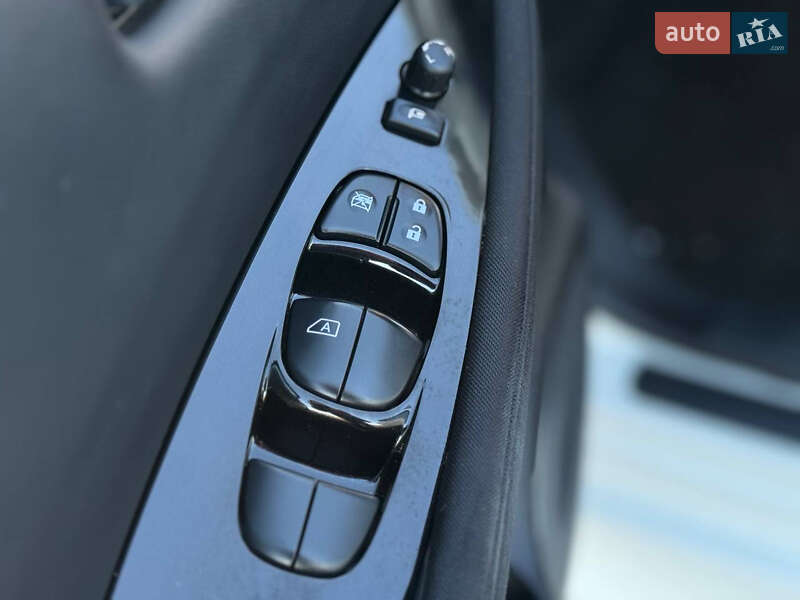 Хэтчбек Nissan Leaf 2018 в Львове