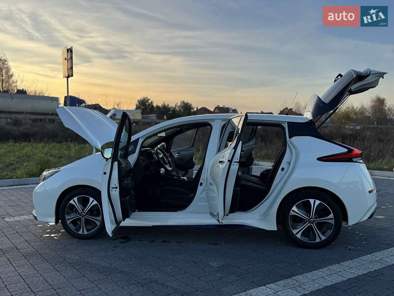 Хэтчбек Nissan Leaf 2018 в Львове