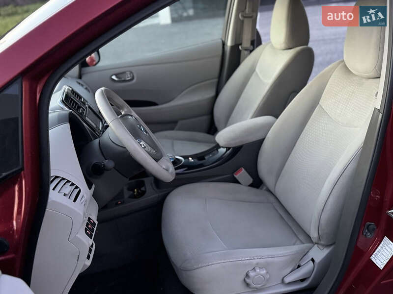 Хэтчбек Nissan Leaf 2013 в Львове фото 6 Хэтчбек Nissan Leaf 2013 в Львове