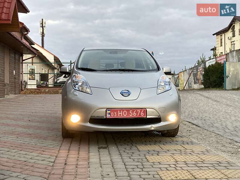 Хэтчбек Nissan Leaf 2013 в Золочеве фото 3 Хэтчбек Nissan Leaf 2013 в Золочеве