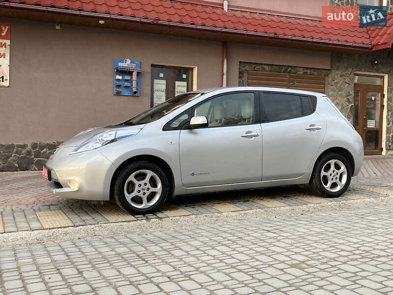 Хэтчбек Nissan Leaf 2013 в Золочеве фото 7 Хэтчбек Nissan Leaf 2013 в Золочеве