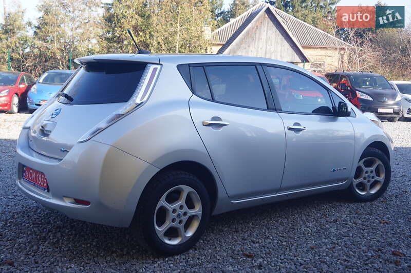 Хэтчбек Nissan Leaf 2013 в Самборе фото 7 Хэтчбек Nissan Leaf 2013 в Самборе