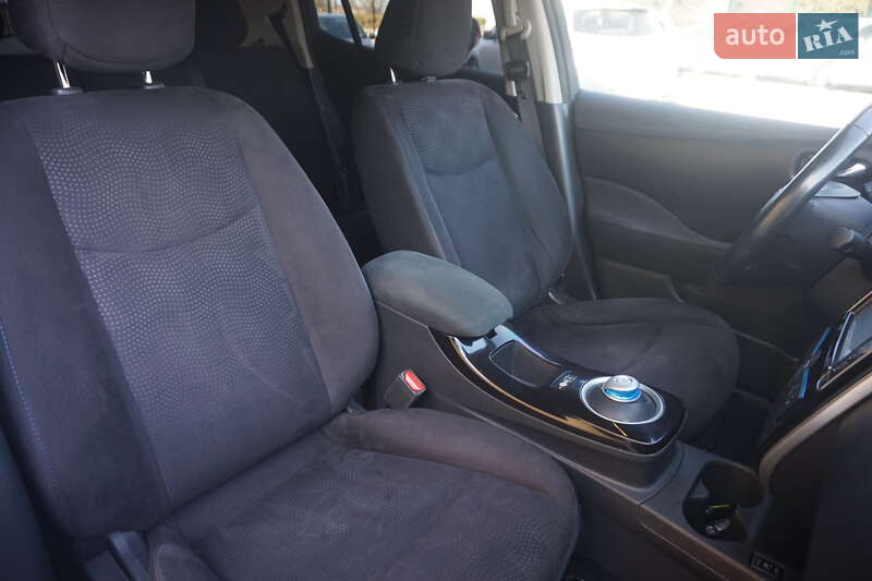 Хэтчбек Nissan Leaf 2013 в Самборе фото 38 Хэтчбек Nissan Leaf 2013 в Самборе