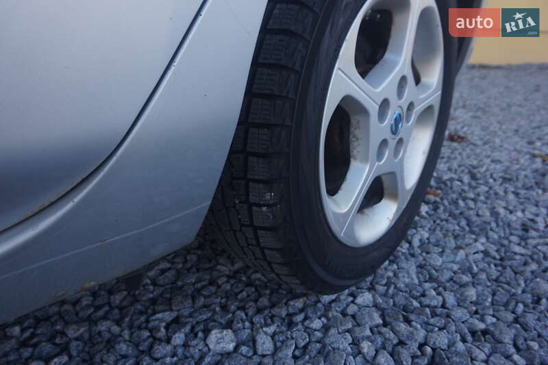 Хэтчбек Nissan Leaf 2013 в Самборе фото 60 Хэтчбек Nissan Leaf 2013 в Самборе