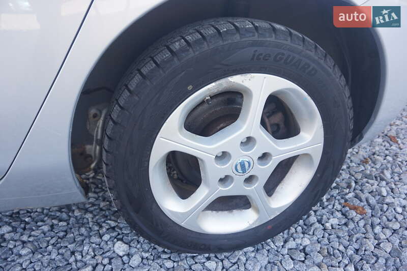 Хэтчбек Nissan Leaf 2013 в Самборе фото 61 Хэтчбек Nissan Leaf 2013 в Самборе