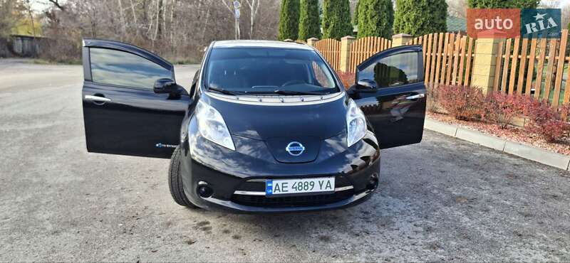 Хэтчбек Nissan Leaf 2016 в Днепре фото 19 Хэтчбек Nissan Leaf 2016 в Днепре
