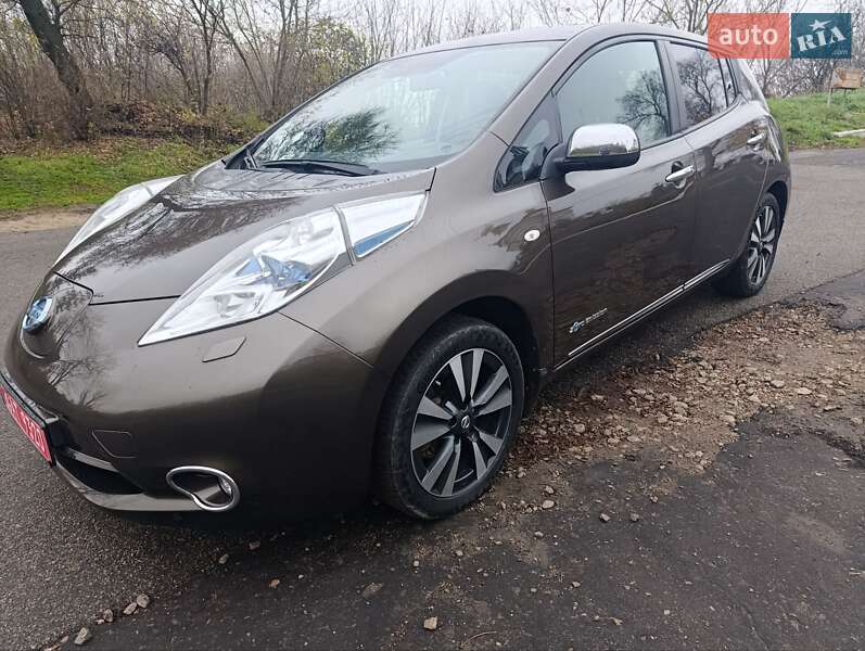 Хэтчбек Nissan Leaf 2016 в Киеве фото 2 Хэтчбек Nissan Leaf 2016 в Киеве