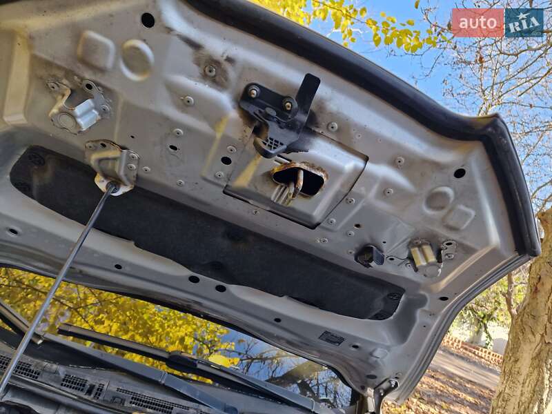 Хэтчбек Nissan Leaf 2012 в Одессе