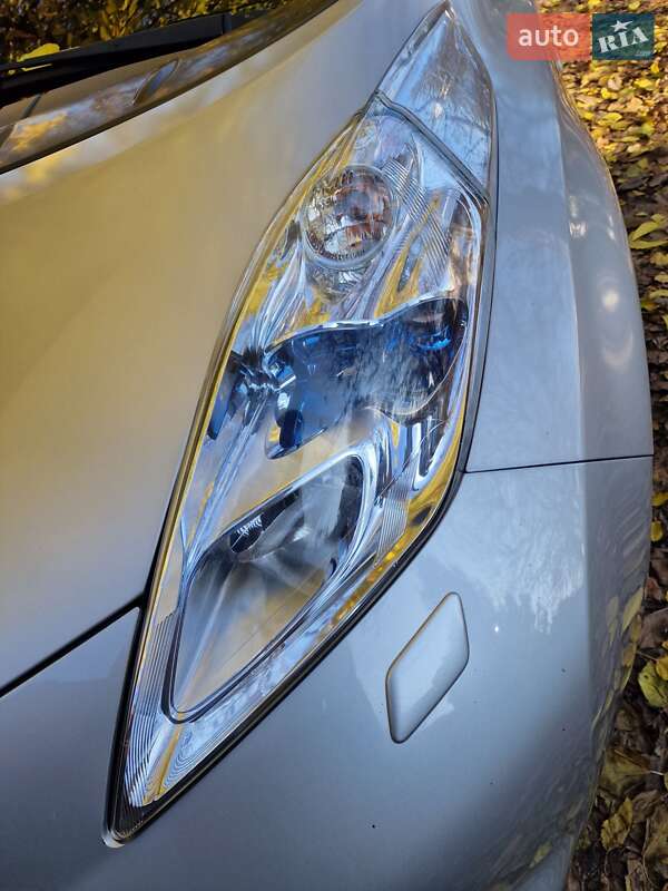 Хэтчбек Nissan Leaf 2012 в Одессе