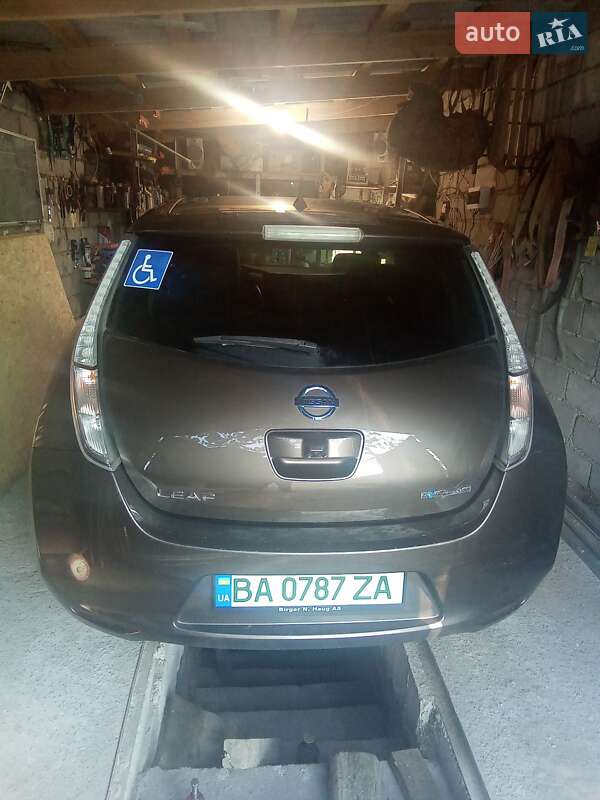 Хэтчбек Nissan Leaf 2017 в Кропивницком фото 3 Хэтчбек Nissan Leaf 2017 в Кропивницком