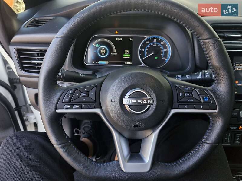 Хэтчбек Nissan Leaf 2023 в Николаеве фото 19 Хэтчбек Nissan Leaf 2023 в Николаеве