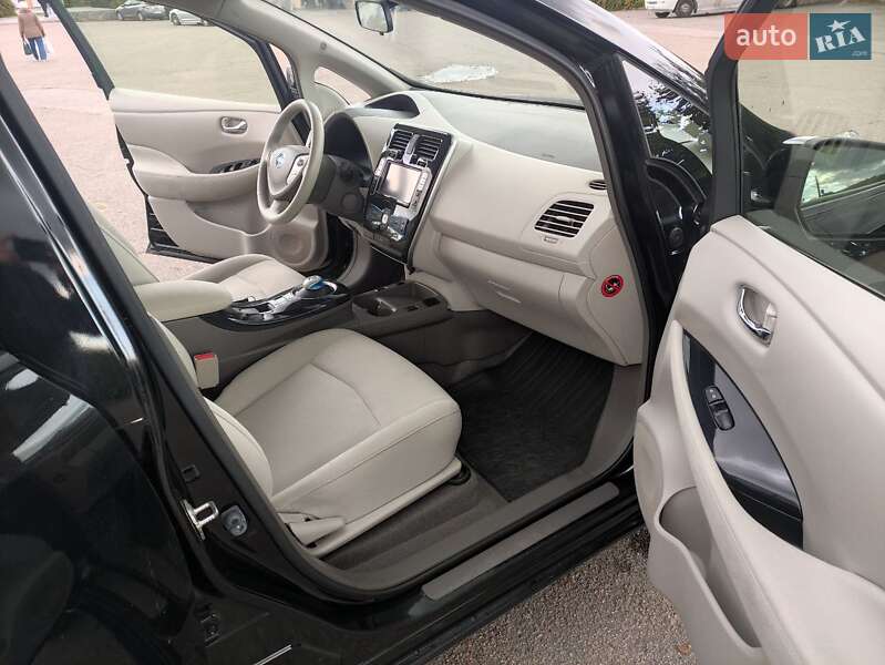 Хэтчбек Nissan Leaf 2012 в Умани фото 17 Хэтчбек Nissan Leaf 2012 в Умани