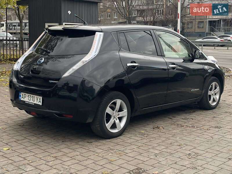 Хэтчбек Nissan Leaf 2012 в Днепре
