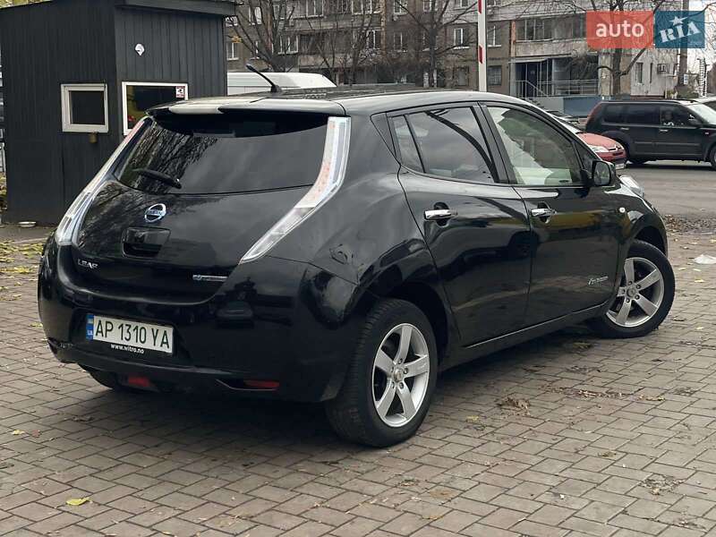 Хэтчбек Nissan Leaf 2012 в Днепре