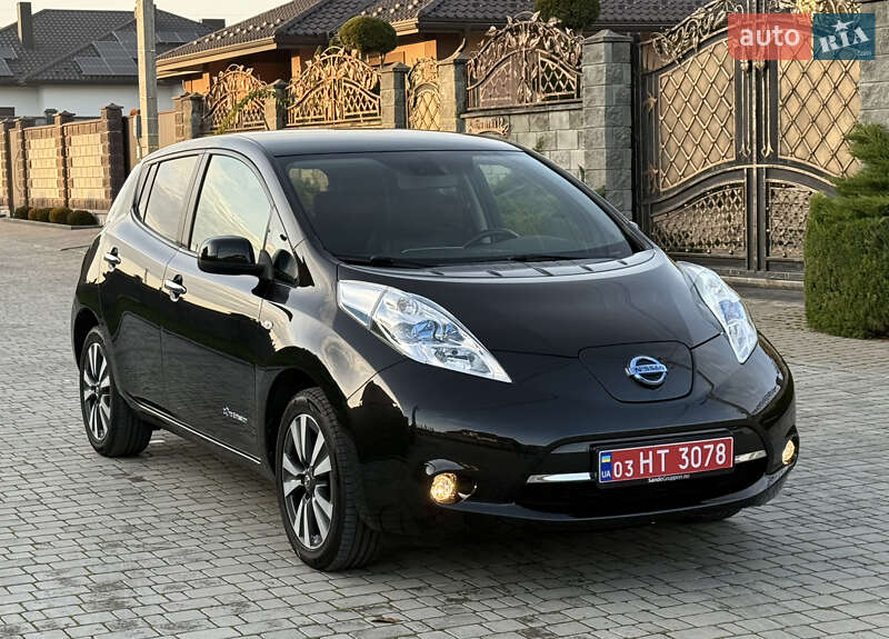 Хэтчбек Nissan Leaf 2015 в Ровно