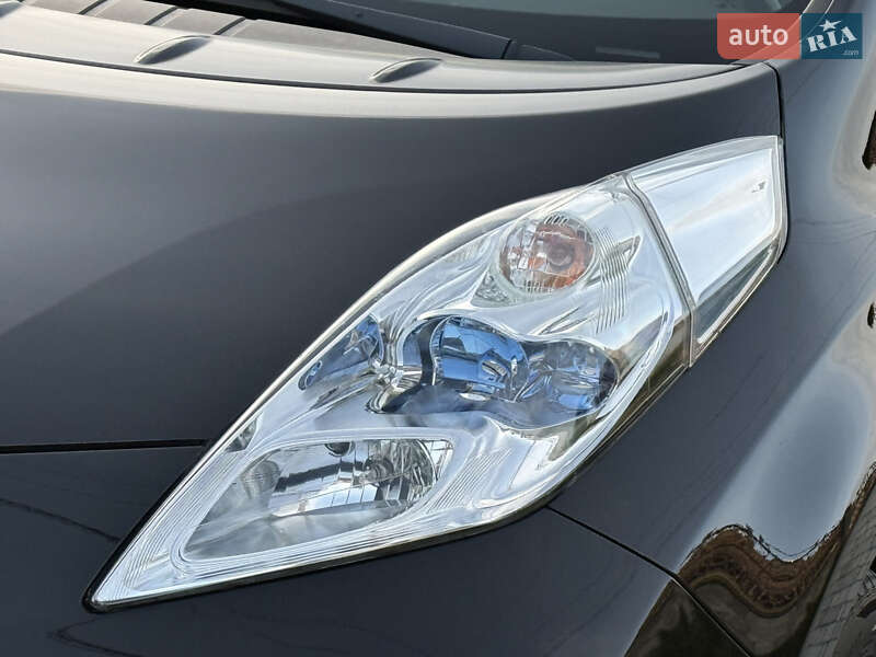 Хэтчбек Nissan Leaf 2015 в Ровно