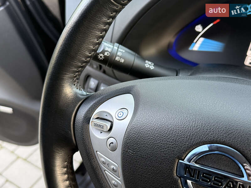 Хэтчбек Nissan Leaf 2015 в Ровно