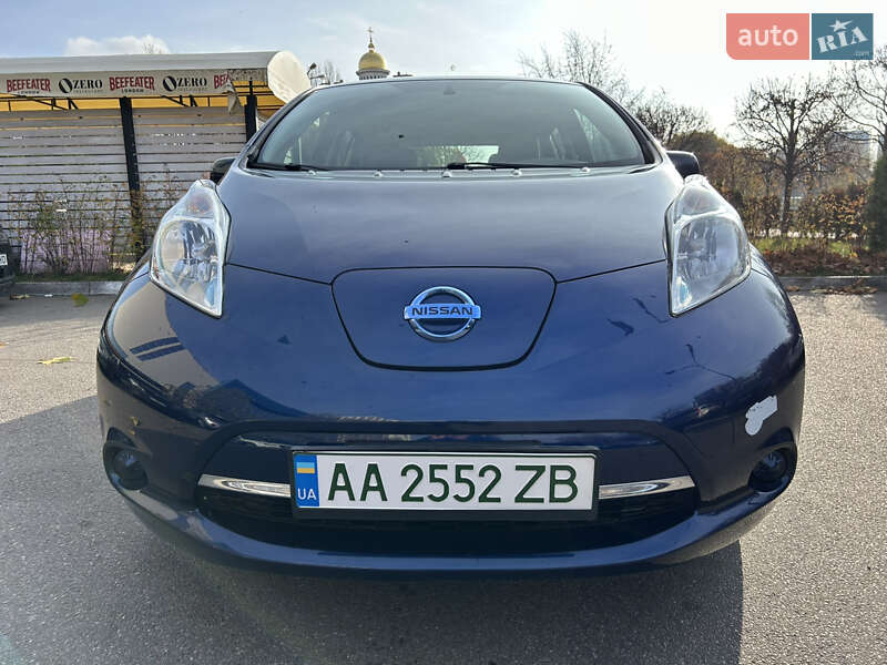Хэтчбек Nissan Leaf 2017 в Киеве
