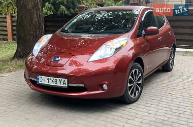 Хэтчбек Nissan Leaf 2015 в Львове
