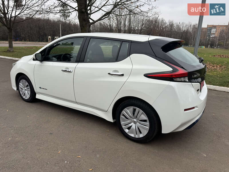 Хэтчбек Nissan Leaf 2018 в Ровно фото 3 Хэтчбек Nissan Leaf 2018 в Ровно