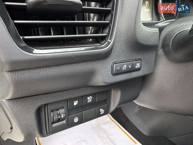 Хэтчбек Nissan Leaf 2018 в Ровно фото 12 Хэтчбек Nissan Leaf 2018 в Ровно