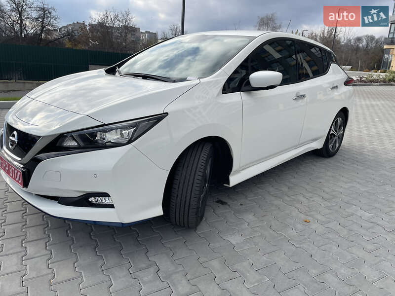 Хэтчбек Nissan Leaf 2020 в Кропивницком