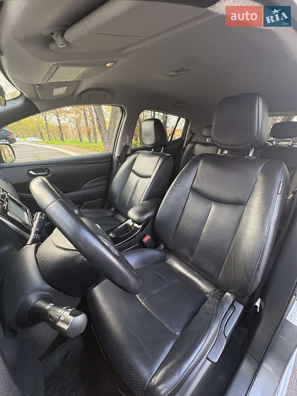 Хэтчбек Nissan Leaf 2015 в Одессе