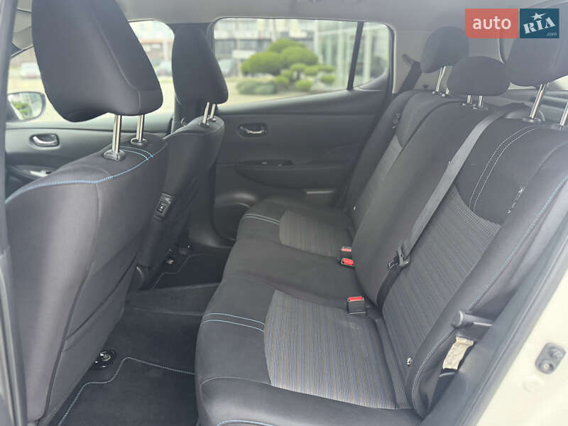 Хэтчбек Nissan Leaf 2018 в Луцке