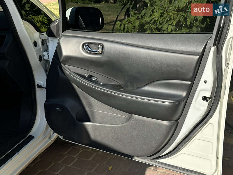 Хэтчбек Nissan Leaf 2014 в Виннице фото 18 Хэтчбек Nissan Leaf 2014 в Виннице