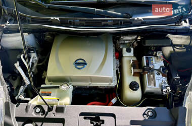 Хэтчбек Nissan Leaf 2014 в Виннице