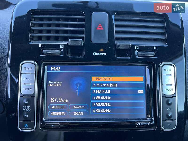 Хэтчбек Nissan Leaf 2014 в Львове