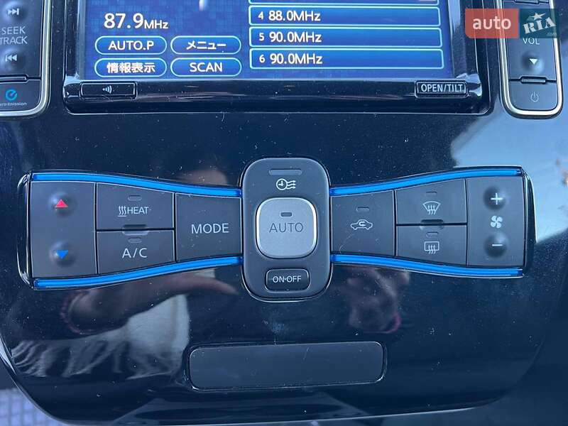 Хэтчбек Nissan Leaf 2014 в Львове