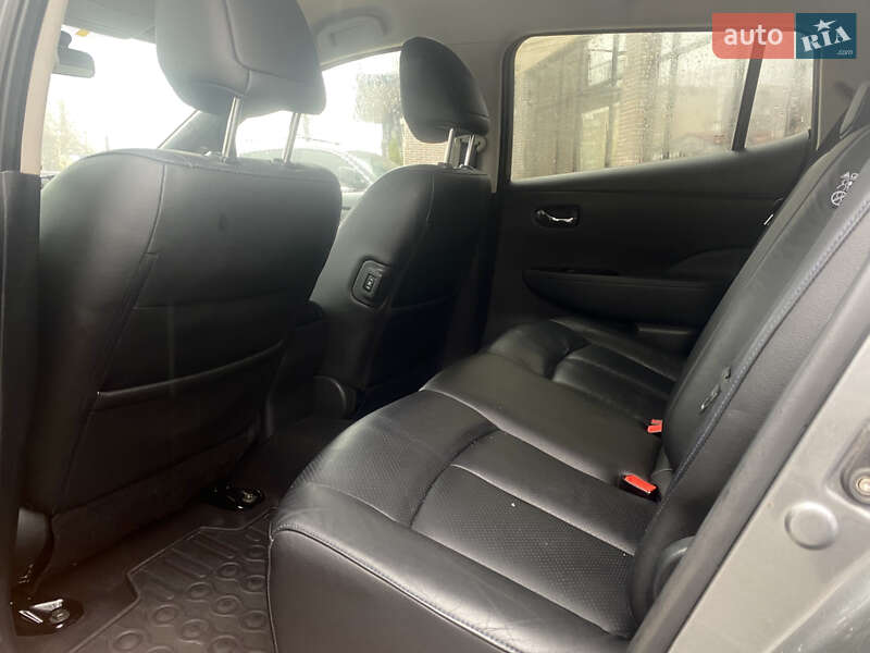 Хетчбек Nissan Leaf 2014 в Івано-Франківську