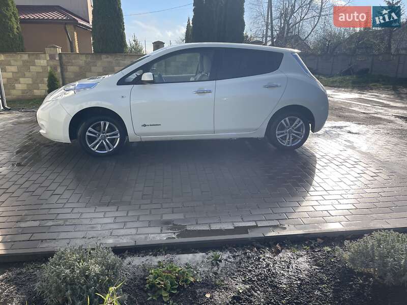 Хэтчбек Nissan Leaf 2012 в Луцке