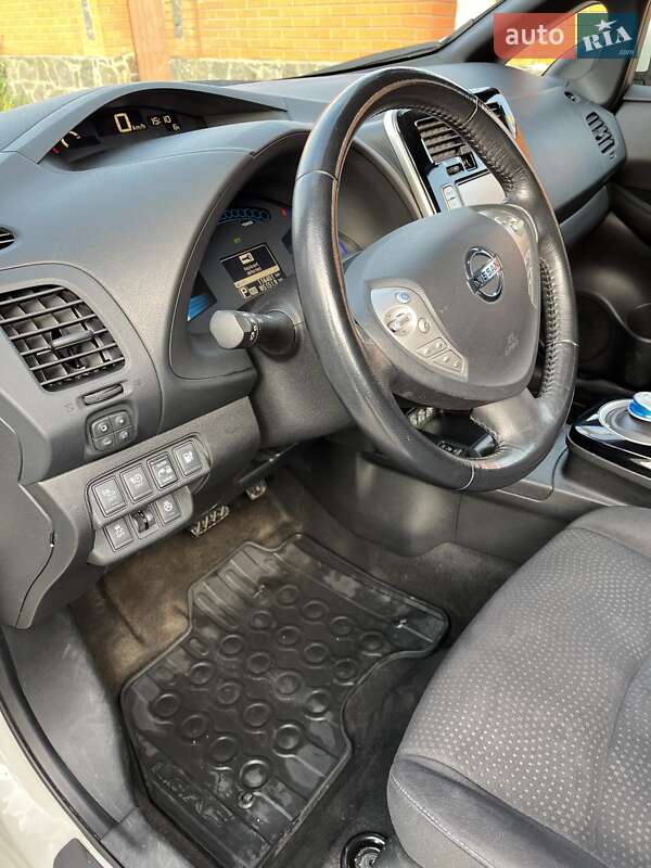 Хэтчбек Nissan Leaf 2015 в Виннице фото 11 Хэтчбек Nissan Leaf 2015 в Виннице