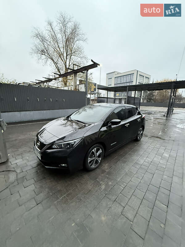 Хэтчбек Nissan Leaf 2018 в Ивано-Франковске
